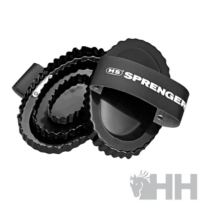 Escova de cavalos preta com alça HS SPRENGER