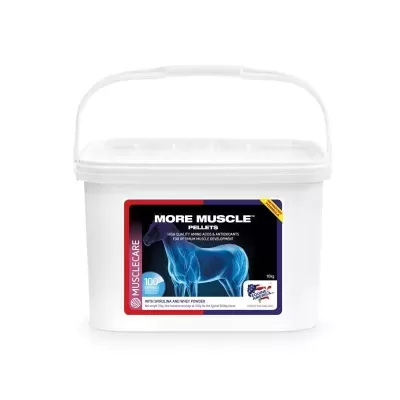 Recipiente branco MORE MUSCLE PELLETS com imagem de cavalo azul e texto em inglês