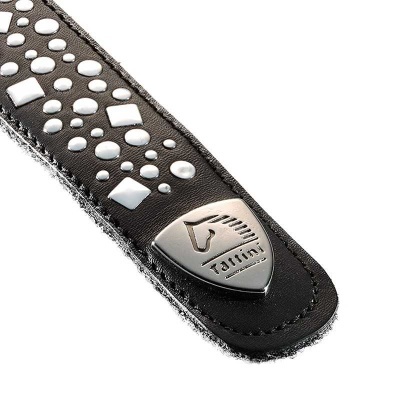 Correia preta para guitarra com detalhes brancos e placa metálica Tartini
