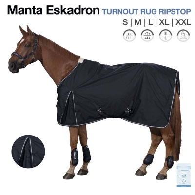 Manta Eskadron preta para cavalo com costura cinza e proteção nas patas