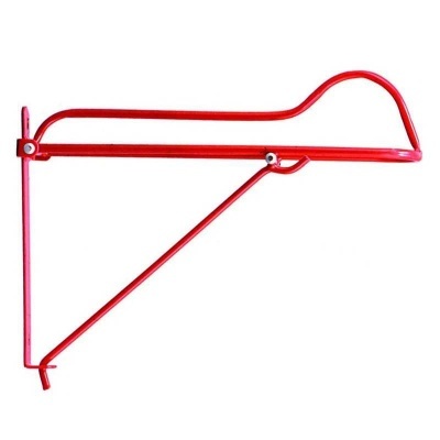 Suporte metálico vermelho para bicicletas com estrutura tubular