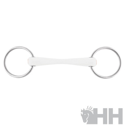 Freio de metal com argolas e peça central branca, equipamento de equitação