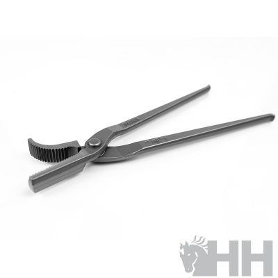 Alicates de aço com dentes serrilhados sobre fundo branco com logótipo HH