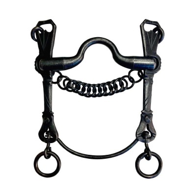 Freio de cavalo em metal preto com corrente e argolas