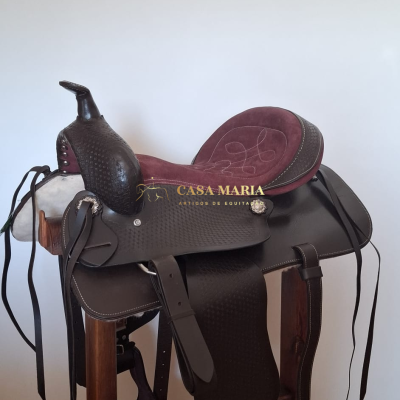 Selim de equitação em couro castanho escuro com assento veludo bordeaux