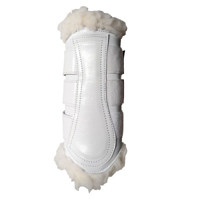 Protetor branco para cavalo com acabamento em pele sintética e três tiras de velcro