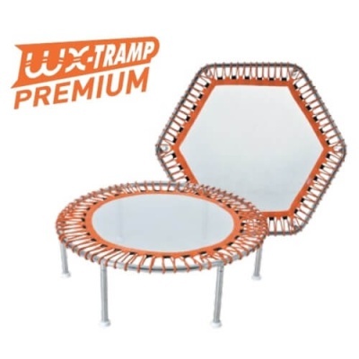 Dois trampolins WX-TRAMP PREMIUM, redondo e hexagonal, com estrutura metálica e bordas laranjas.