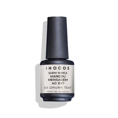 Verniz gel INOCOS preto com rótulo branco sobre fundo branco
