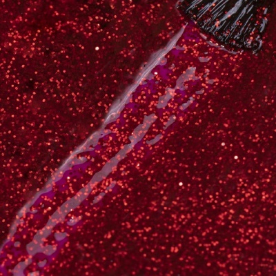 Verniz de unhas vermelho com glitter e pincel aplicador