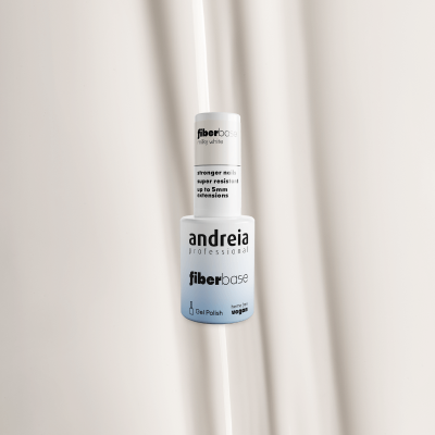 Frasco de verniz gel branco leitoso Andreia Professional fiberbase com texto e fundo branco.