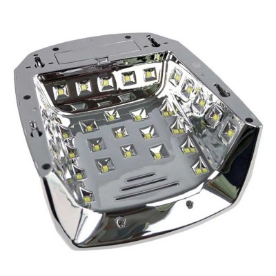Luz LED cromada para exterior com múltiplos LEDs