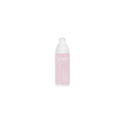 Frasco branco com etiqueta rosa de produto cleaner maracujá