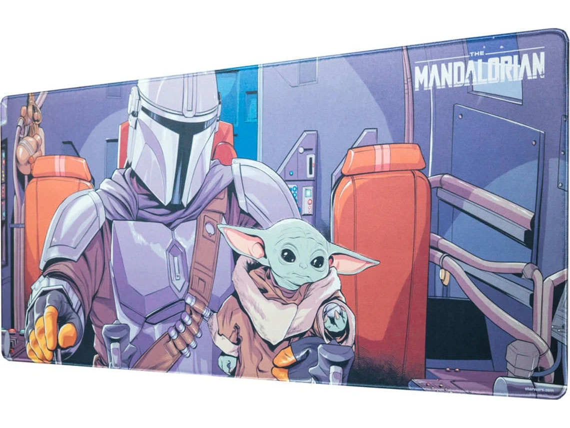 Tapete para rato com desenho do Mandaloriano e Baby Yoda em ambiente futurista