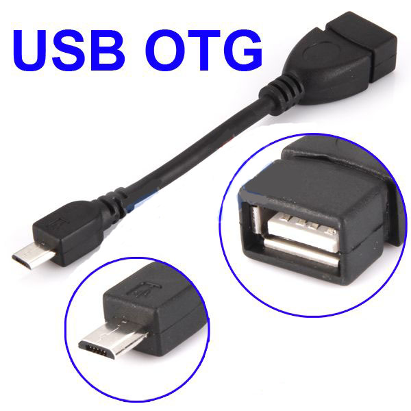 Cabo adaptador USB OTG preto com conectores micro USB e USB fêmea em fundo branco