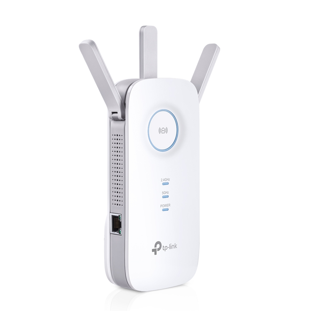 Repetidor Wi-Fi TP-Link branco com três antenas cinzentas e indicadores LED
