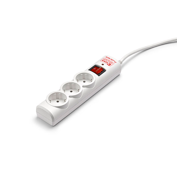 Régua de energia branca com três tomadas e interruptor vermelho