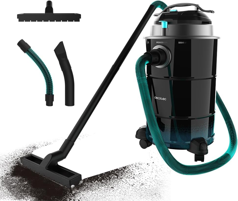 aspirador industrial preto com mangueira verde e acessórios