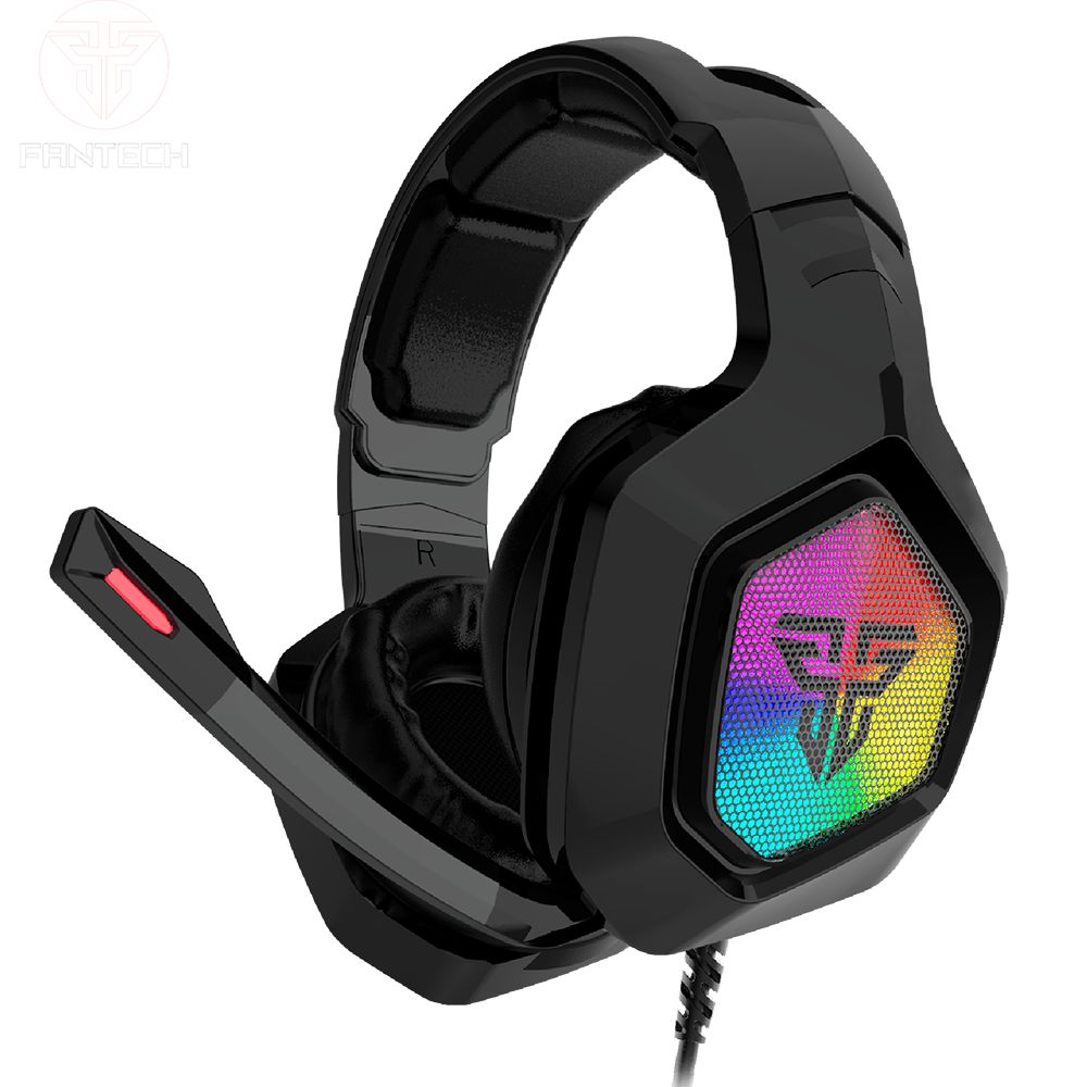 Auscultadores com microfone e iluminação RGB colorida em fundo preto