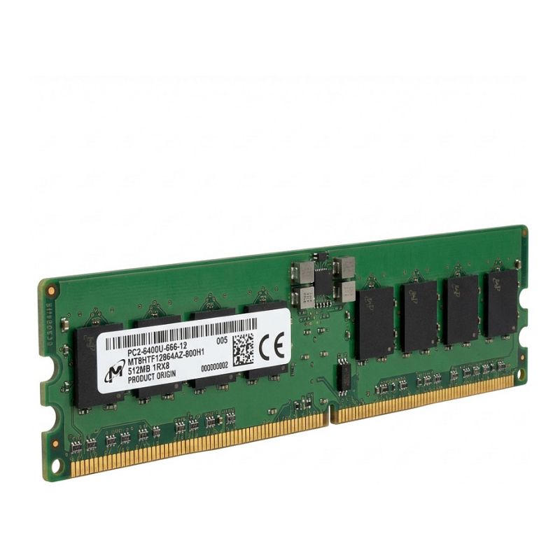Memória RAM DDR2 verde com chips pretos e etiqueta branca com especificações