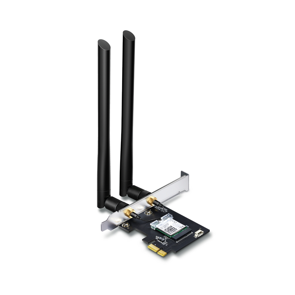 Placa PCIe com antenas pretas para conexão sem fios