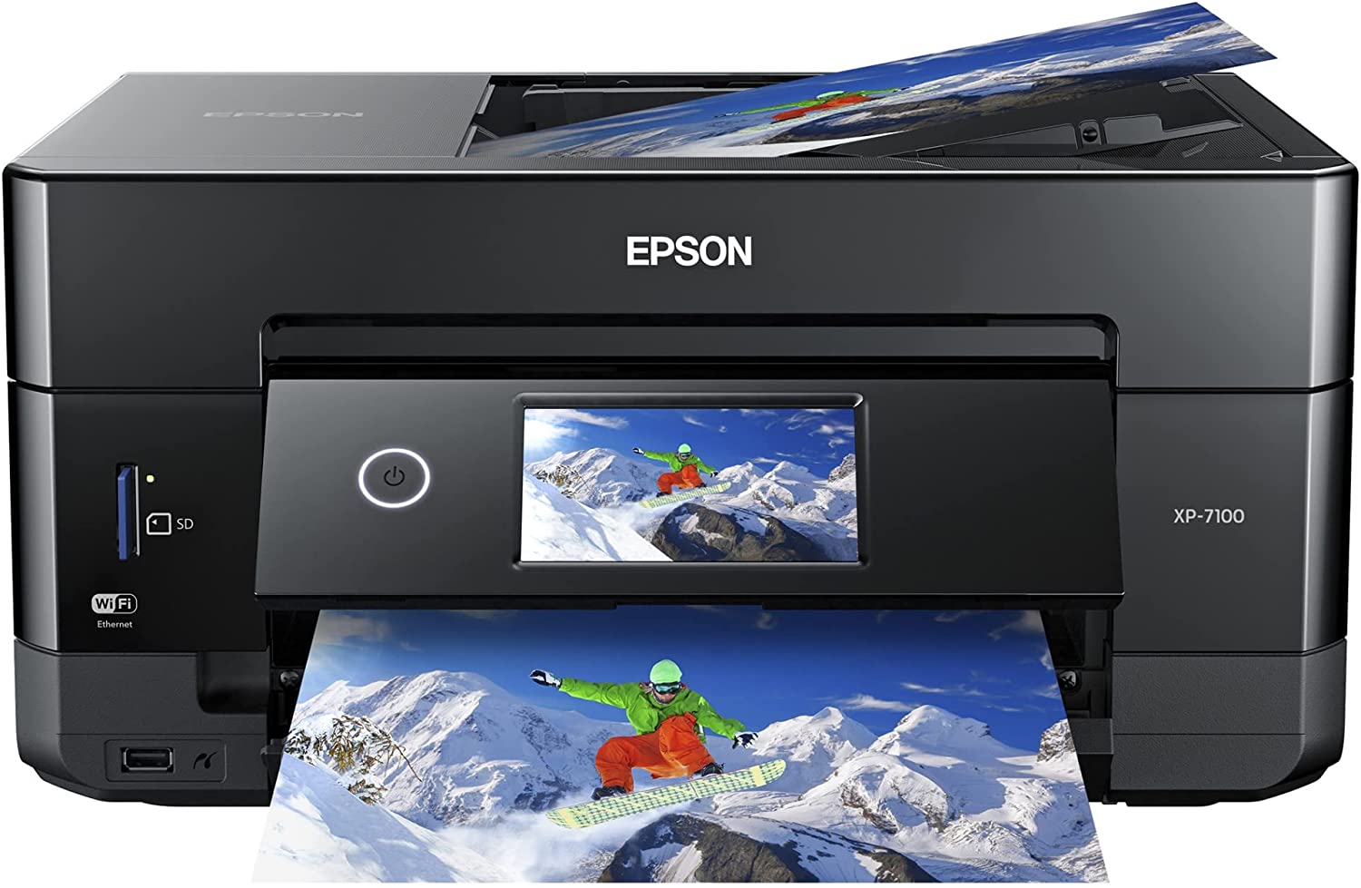 Impressora Epson XP-7100 preta a imprimir foto colorida com snowboarder na neve