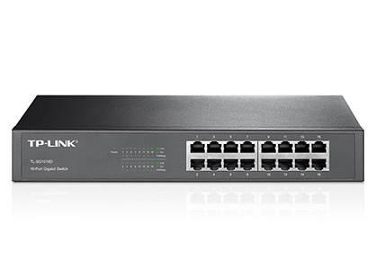 Comutador de rede TP-LINK TL-SG1016D preto com 16 portas RJ45 e LEDs indicadores