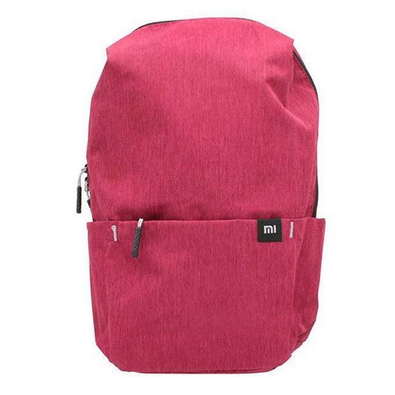 Mochila rosa com bolso frontal e logo mi