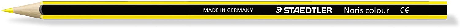 Lápis de cor Staedtler Noris colour com corpo preto e amarelo e ponta amarela afiada