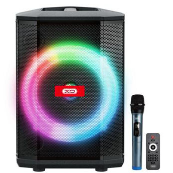 Coluna de som preta XO com luz LED colorida, microfone azul e comando remoto preto