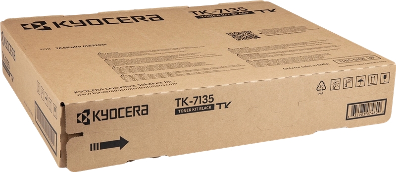 Caixa de cartão castanho clara com o logo KYOCERA e texto TK-7135 TONER KIT BLACK