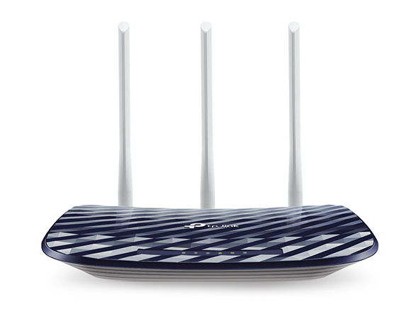 Roteador TP-Link azul escuro com três antenas brancas