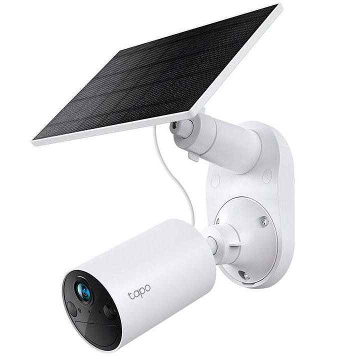 Câmara de segurança branca Tapo com painel solar preto montada