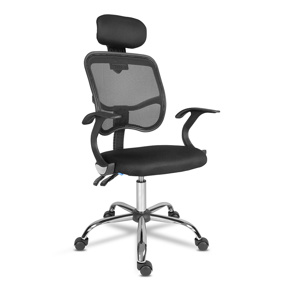 cadeira de escritório preta com malha respirável e base cromada