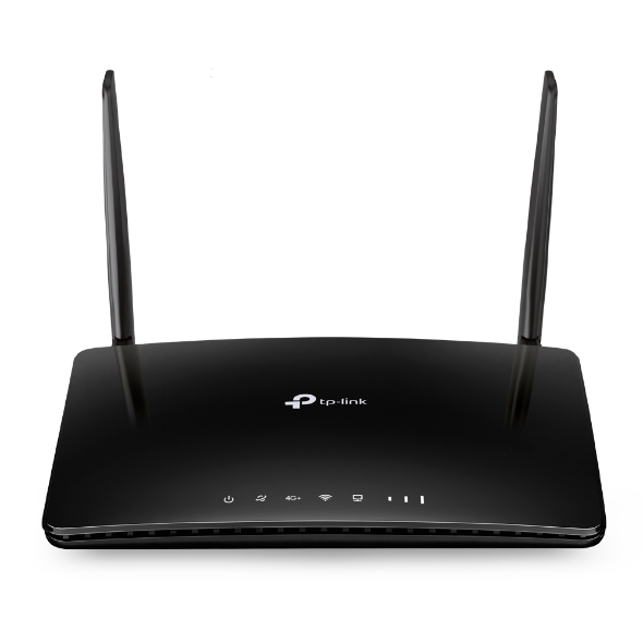 Router TP-Link preto com duas antenas verticais e LEDs indicadores