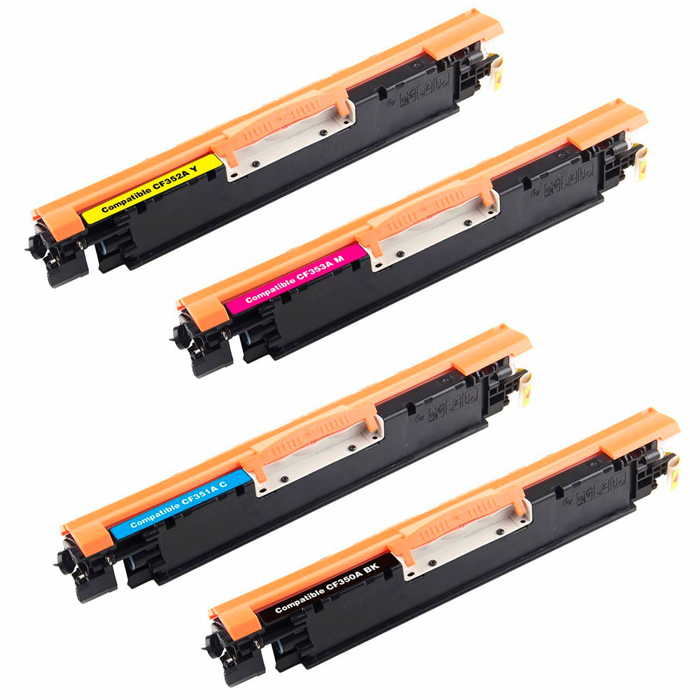 Quatro toners compatíveis para impressora nas cores amarela, magenta, ciano e preta com capas laranja.