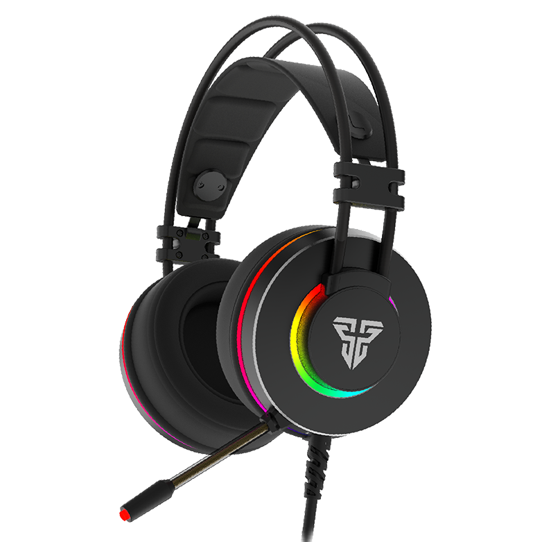 Headset para jogos preto com RGB colorido e microfone ajustável.