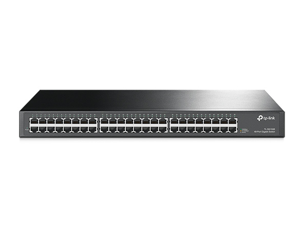 Switch de rede preto TP-Link com 48 portas Ethernet