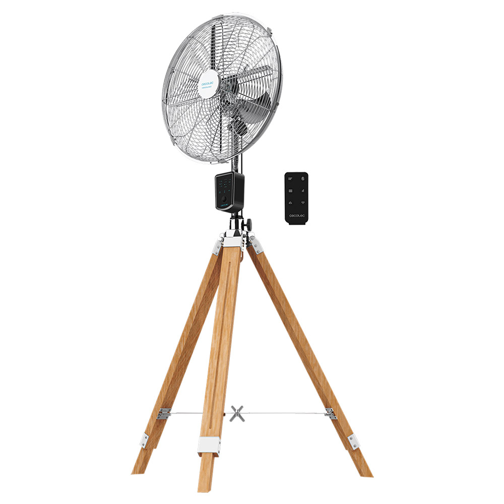 Ventoinha de pé com estrutura metálica e madeira clara tipo tripé e comando remoto preto.