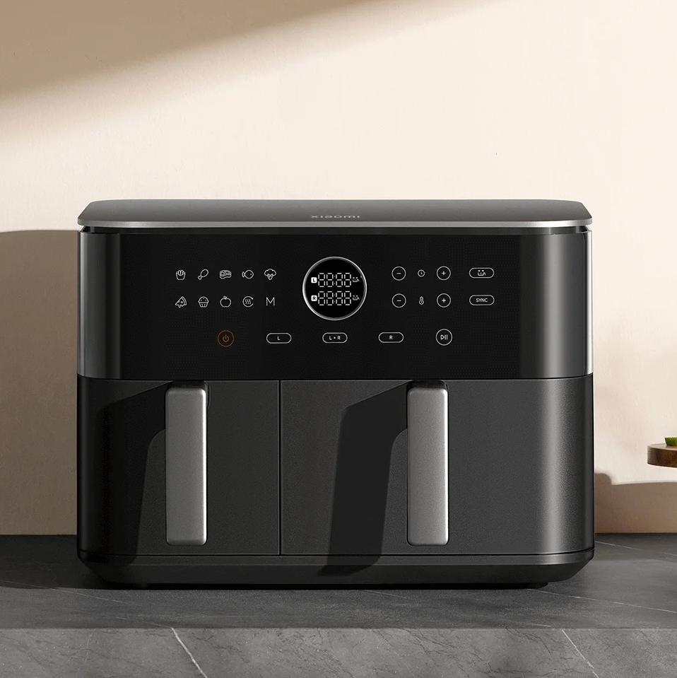 Aparelho de cozinha preto Xiaomi com ecrã digital e dois compartimentos