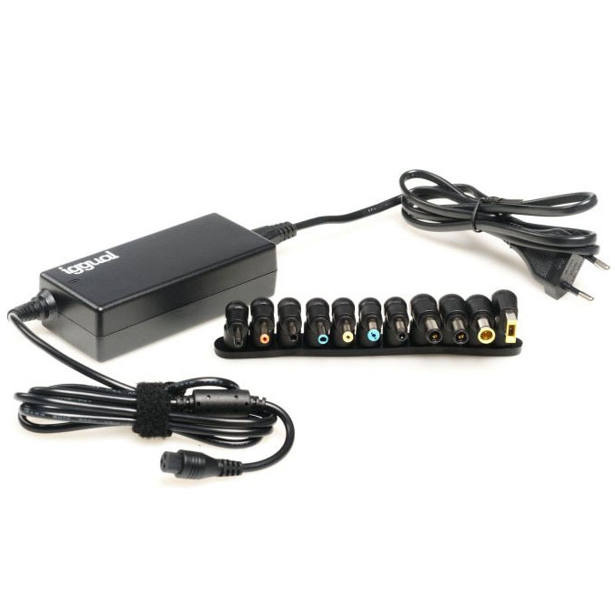 Carregador universal preto com adaptadores intercambiáveis e cabo com ficha europeia