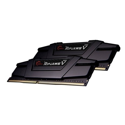 Dois módulos de memória RAM DDR4 pretos com etiquetas G.SKILL Ripjaws V