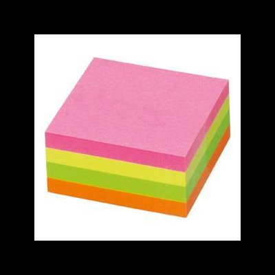 bloco de notas autoadesivas coloridas em camadas