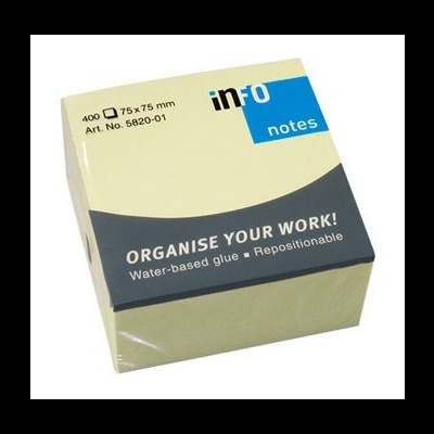 Bloco de notas amarelas com cola e texto na embalagem