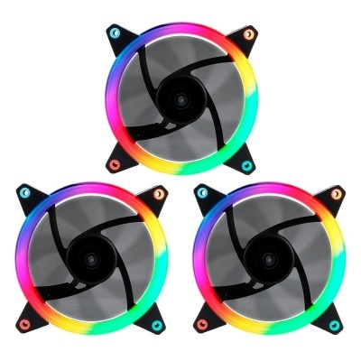 Três ventoinhas RGB circulares para computador em fundo branco