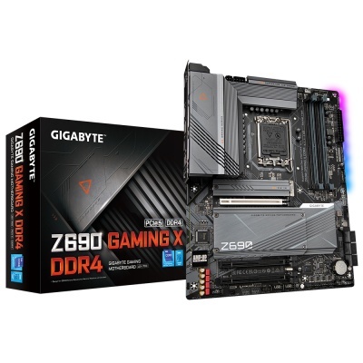 Motherboard GIGABYTE Z690 GAMING X DDR4 com caixa preta e detalhes em cinza