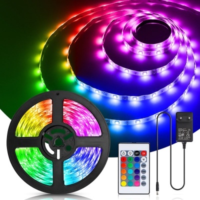 Fita LED RGB multicolorida com controle remoto e transformador