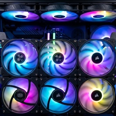 Sistema de refrigeração por líquido com ventiladores RGB para computador