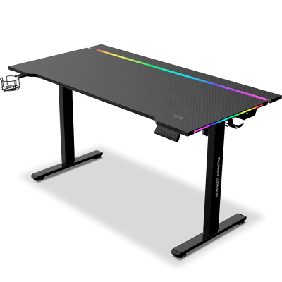 Secretária de jogos preta com iluminação LED colorida e detalhes em fibra de carbono