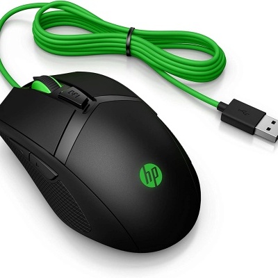 Rato gaming preto com detalhes verdes e cabo USB verde.