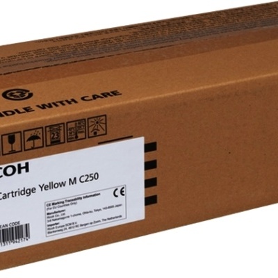 Caixa de cartucho de impressão Ricoh de cor castanha com etiquetas brancas e texto preto.